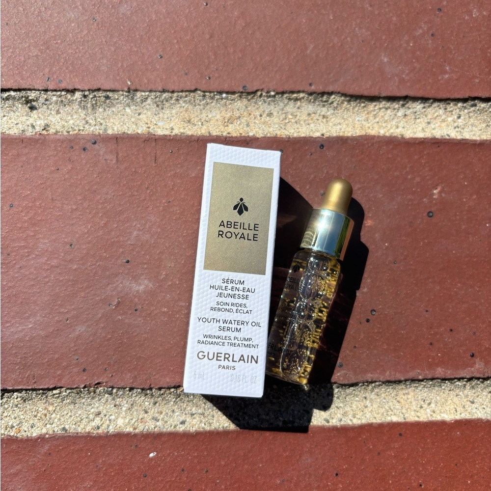 Guerlain Abeille Royale Youth Watery Oil Serum Sample size